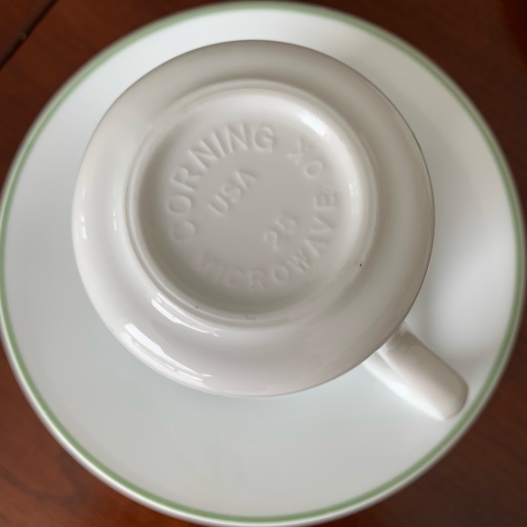 Vintage 10 Pc Set Corningware Shadow Iris Coffee mugs saucers & porcelain Teapot - Picture 11 of 13